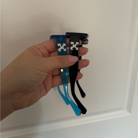 2 Sunglasses (blue and black) - Picture 4 of 5